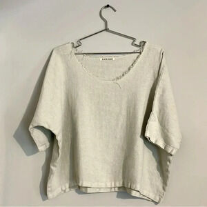 Black Crane New Without Tags Women’s L linen top minty green almost white ❤️